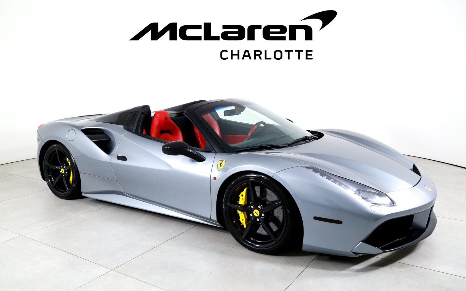 Used 2019 Ferrari 488 Spider RWD image 2