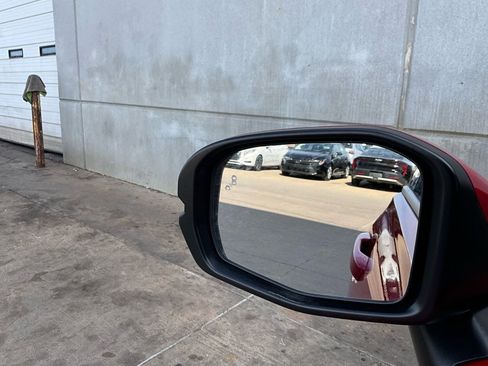 Used 2025 Honda HR-V EX-L image 19