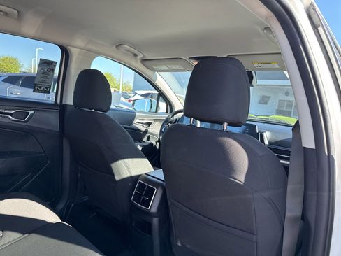 Used 2025 Kia Sportage LX image 25