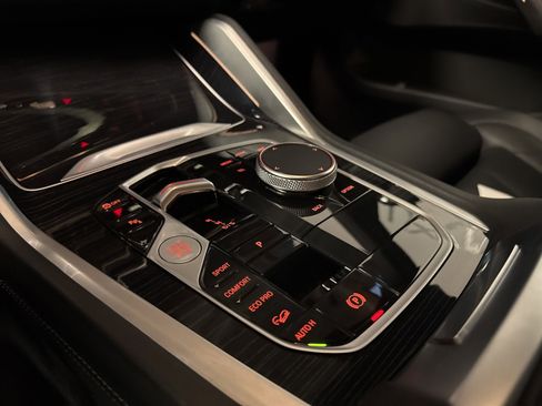 Used 2024 BMW X6 xDrive40i w/ Parking Assistance Package image 36