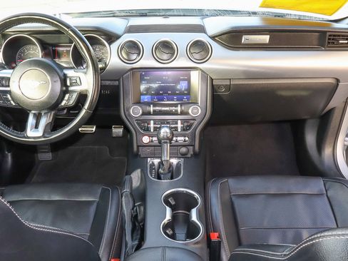 Used 2022 Ford Mustang Premium image 9