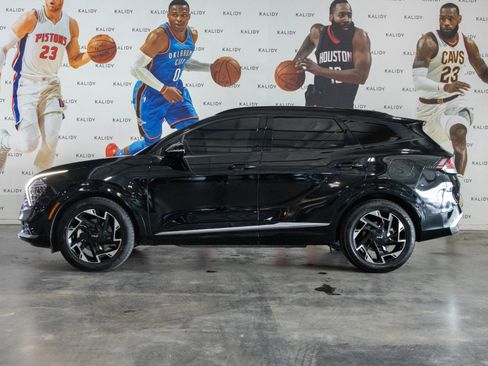 Used 2023 Kia Sportage SX image 18