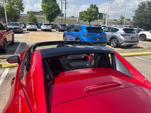 Used 2017 MAZDA MX-5 Miata RF Club RWD image 11