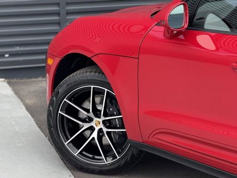 New 2026 Porsche Macan image 12