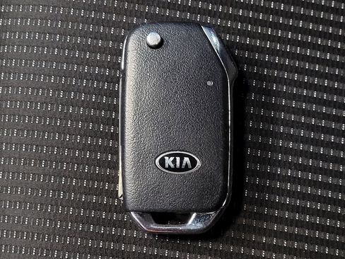 Used 2019 Kia Forte LXS FWD image 32