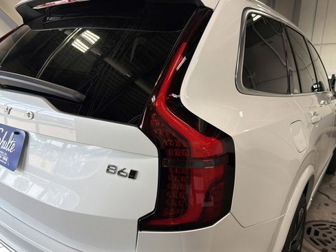 Used 2025 Volvo XC90 B6 Plus AWD/4WD image 17