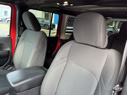 Used 2020 Jeep Wrangler Unlimited Sport image 16