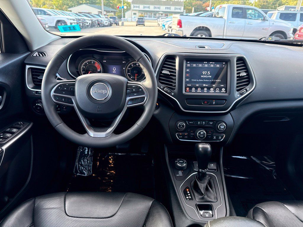 Certified 2022 Jeep Cherokee Latitude Lux w/ Sun & Sound Group AWD/4WD image 20