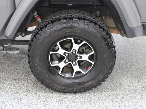 Used 2021 Jeep Gladiator Rubicon AWD/4WD image 10