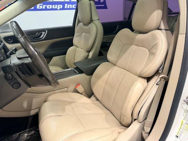 Used 2017 Lincoln Continental Reserve w/ Technology Package AWD/4WD image 43