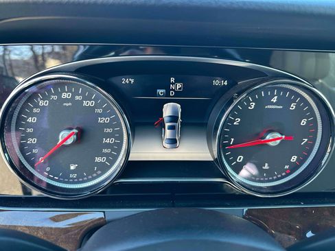 Used 2017 Mercedes-Benz E 300 4MATIC image 26