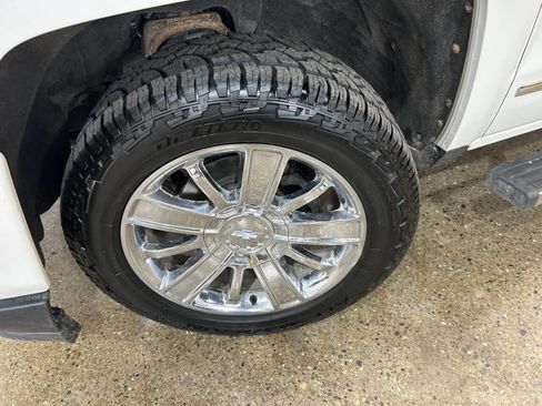 Used 2017 Chevrolet Silverado 1500 High Country image 13