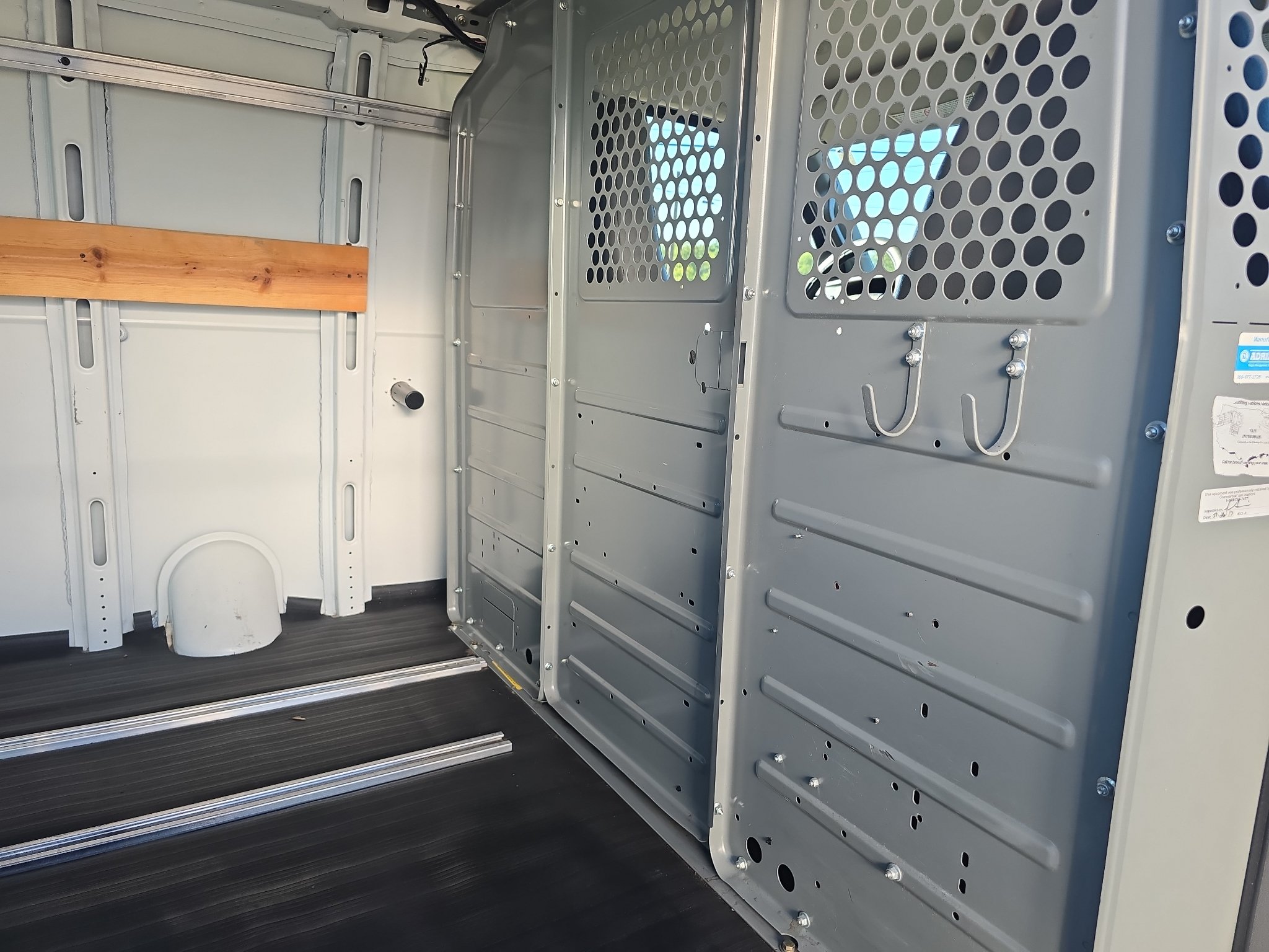 Used 2017 Chevrolet Express 2500 RWD image 15