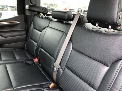 Used 2022 Chevrolet Silverado 1500 LT w/ Z71 Off-Road Package image 11