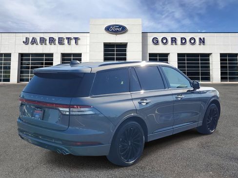 Used 2025 Lincoln Aviator Reserve w/ Equipment Group 201A AWD/4WD image 4