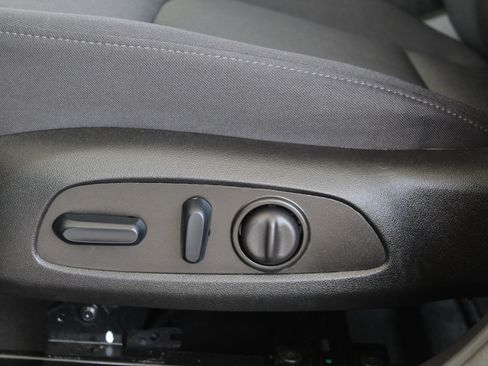 Used 2024 Chevrolet Malibu LT image 23