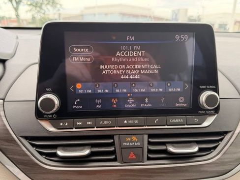 Used 2025 Nissan Altima 2.5 SV FWD image 26