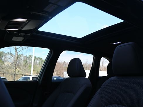 Used 2025 Subaru Forester Premium image 29