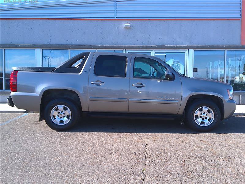 Used 2007 Chevrolet Avalanche LT AWD/4WD image 4