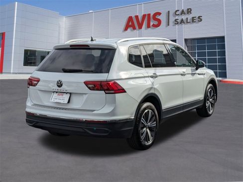 Used 2024 Volkswagen Tiguan SE image 6