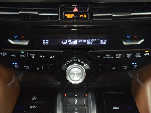 Used 2024 Acura MDX SH-AWD w/ Advance Package image 32