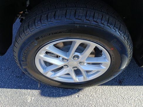 New 2025 Jeep Grand Cherokee Laredo X image 19