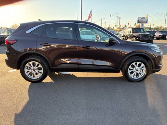 Certified 2023 Ford Escape Active AWD/4WD image 7