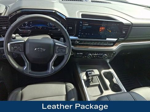 Used 2023 Chevrolet Silverado 1500 RST AWD/4WD image 3