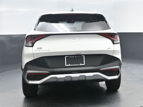 Used 2025 Kia Sportage LX image 13