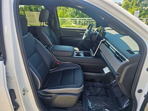 Used 2026 GMC Sierra EV Elevation AWD/4WD image 11