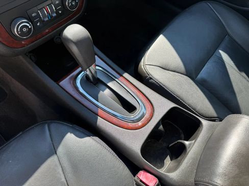 Used 2009 Chevrolet Impala LTZ FWD image 20