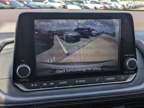 Used 2023 Nissan Rogue SV FWD image 22