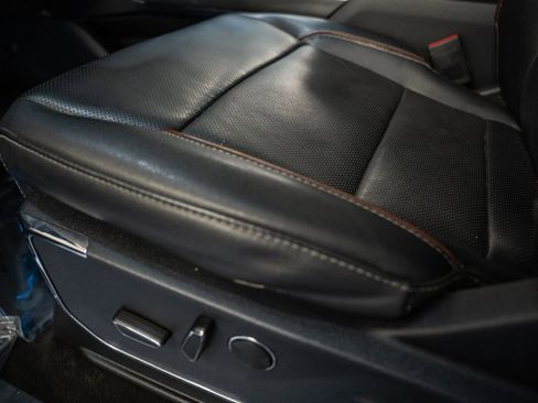 Certified 2023 Ford F150 Lariat w/ Equipment Group 502A High image 38