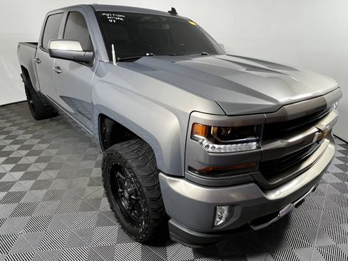 Used 2017 Chevrolet Silverado 1500 LT w/ All Star Edition AWD/4WD image 3