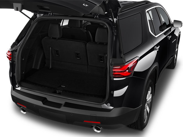 Used 2025 Chevrolet Traverse LT w/ Sun and Wheel Package AWD/4WD image 7