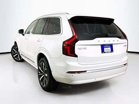 Used 2025 Volvo XC90 B5 Core w/ Climate Package image 6