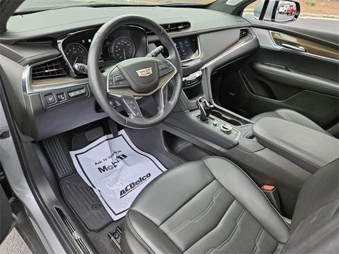 Certified 2024 Cadillac XT5 Premium Luxury w/ Platinum Package image 11