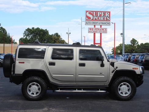 Used 2005 HUMMER H2 w/ Preferred Equipment Group AWD/4WD image 4
