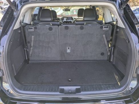 Certified 2022 Toyota Highlander Platinum image 13