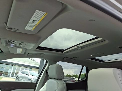 Used 2019 GMC Acadia SLT w/ LPO, Floor Liner Package AWD/4WD image 15