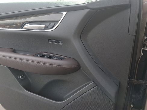 Used 2022 Cadillac XT6 Premium Luxury image 14