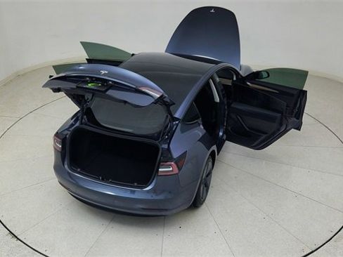 Used 2023 Tesla Model 3 Standard Range image 84