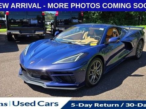 Used 2025 Chevrolet Corvette Stingray Premium Cpe w/ Z51 Performance Package RWD image 3