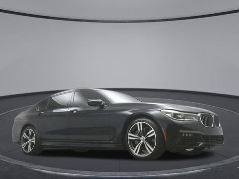 Used 2019 BMW 750i image 50