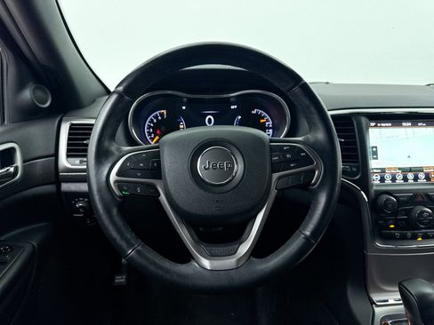 Used 2018 Jeep Grand Cherokee Altitude image 4