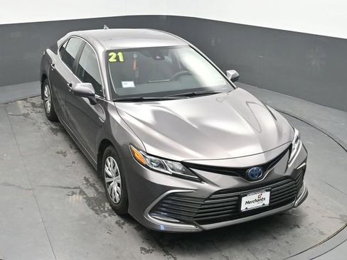 Used 2021 Toyota Camry LE image 22