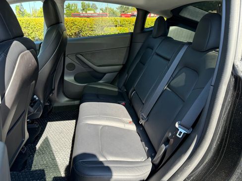 Used 2020 Tesla Model Y Performance image 10