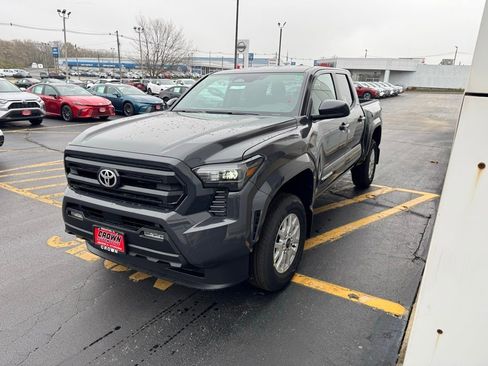 New 2025 Toyota Tacoma SR5 image 5