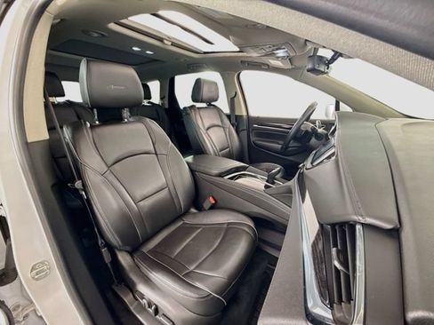 Used 2019 Buick Enclave Avenir w/ Avenir Technology Package AWD/4WD image 30