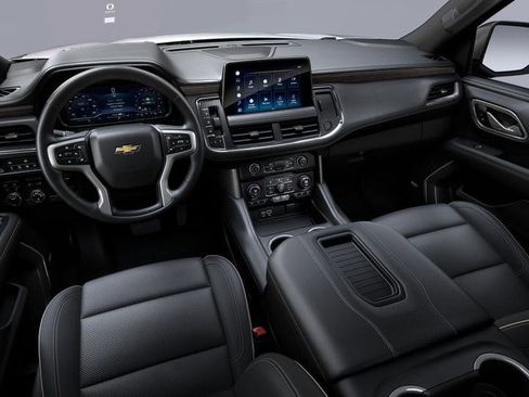 Used 2024 Chevrolet Suburban Premier w/ Premium Package AWD/4WD image 32